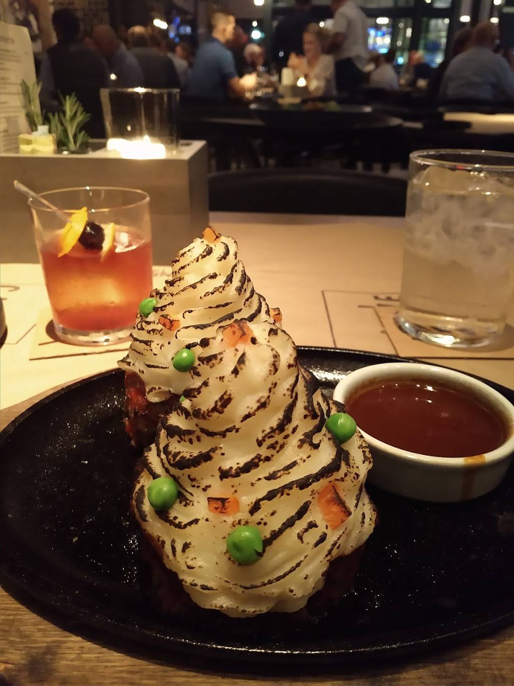 CARVE American Grille | restaurant | 7415 Southwest Pkwy, Austin, TX 78735, USA | 5127924450 OR +1 512-792-4450