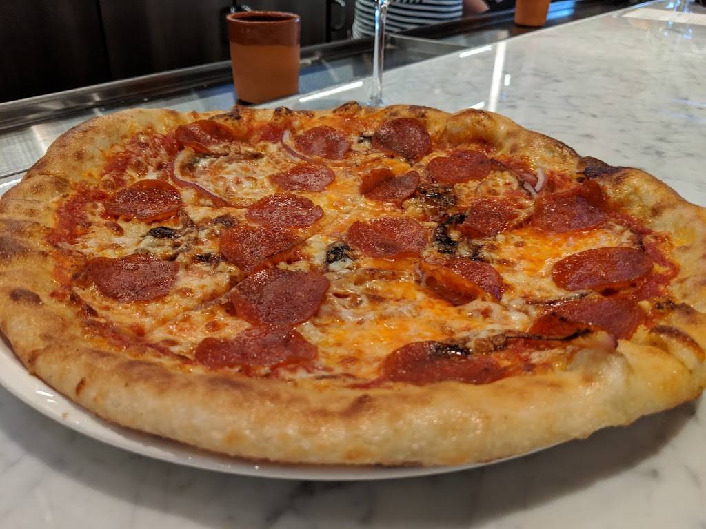 Cal Mare Springfield | restaurant | One MGM Way, Springfield, MA 01103, USA | 4132735000 OR +1 413-273-5000