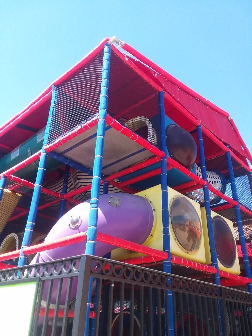 Carls Jr | restaurant | 4186 Oceanside Blvd, Oceanside, CA 92056, USA | 7606303487 OR +1 760-630-3487