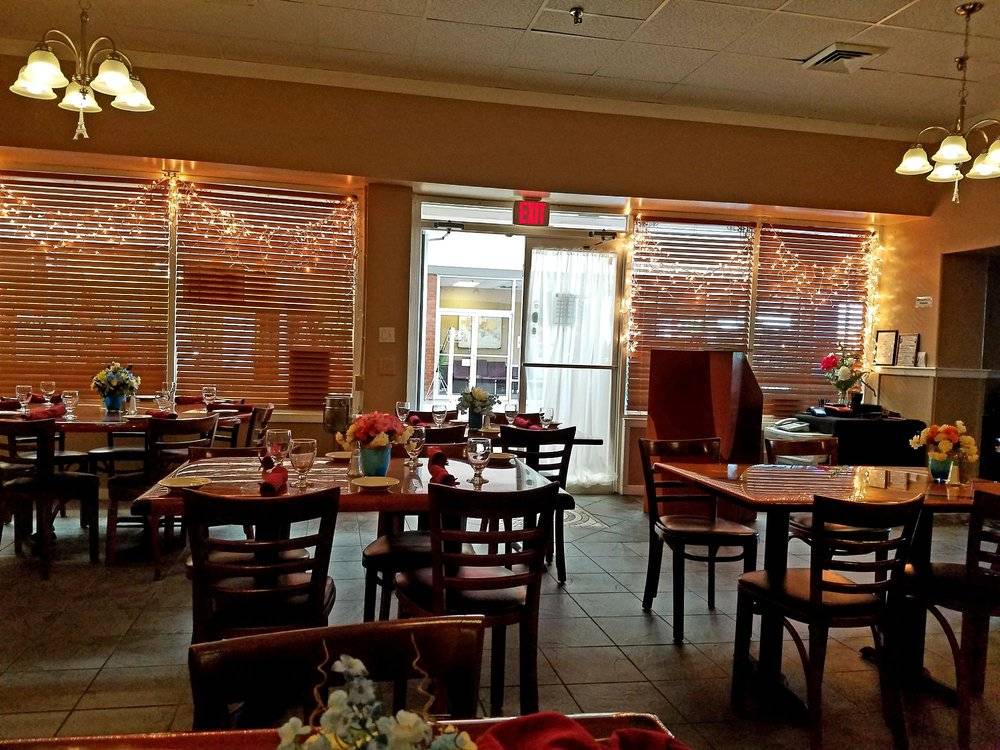 Chez Maxime Restaurant | restaurant | 3550 S Washington Ave, Titusville, FL 32780, USA | 3215672663 OR +1 321-567-2663