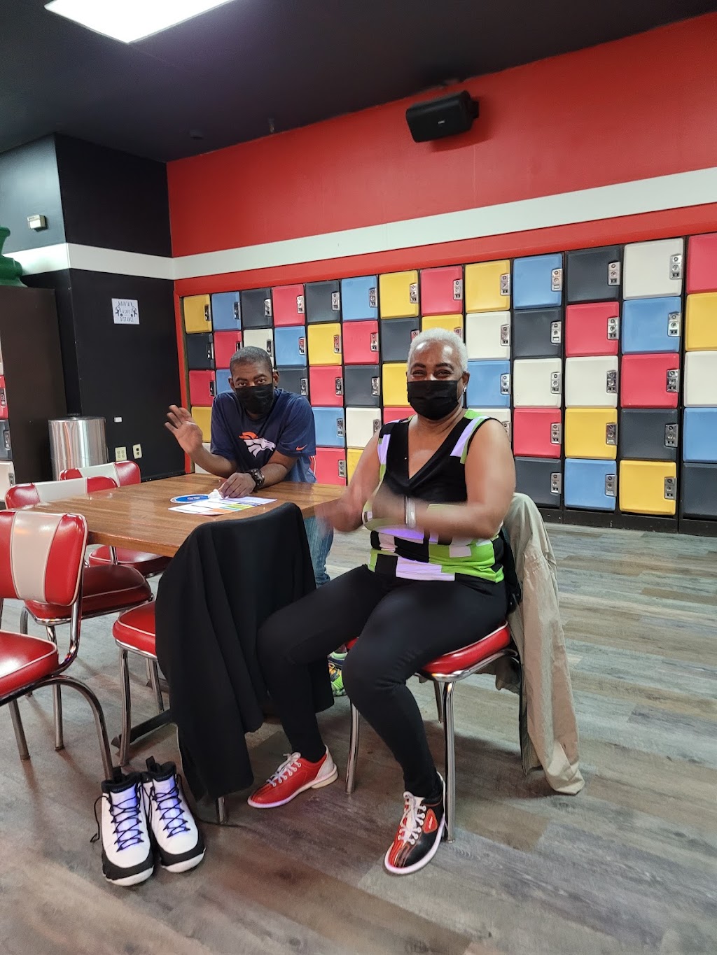 AMF Waldorf Lanes | restaurant | 11920 Acton Ln, Waldorf, MD 20601, USA | 3018612301 OR +1 301-861-2301