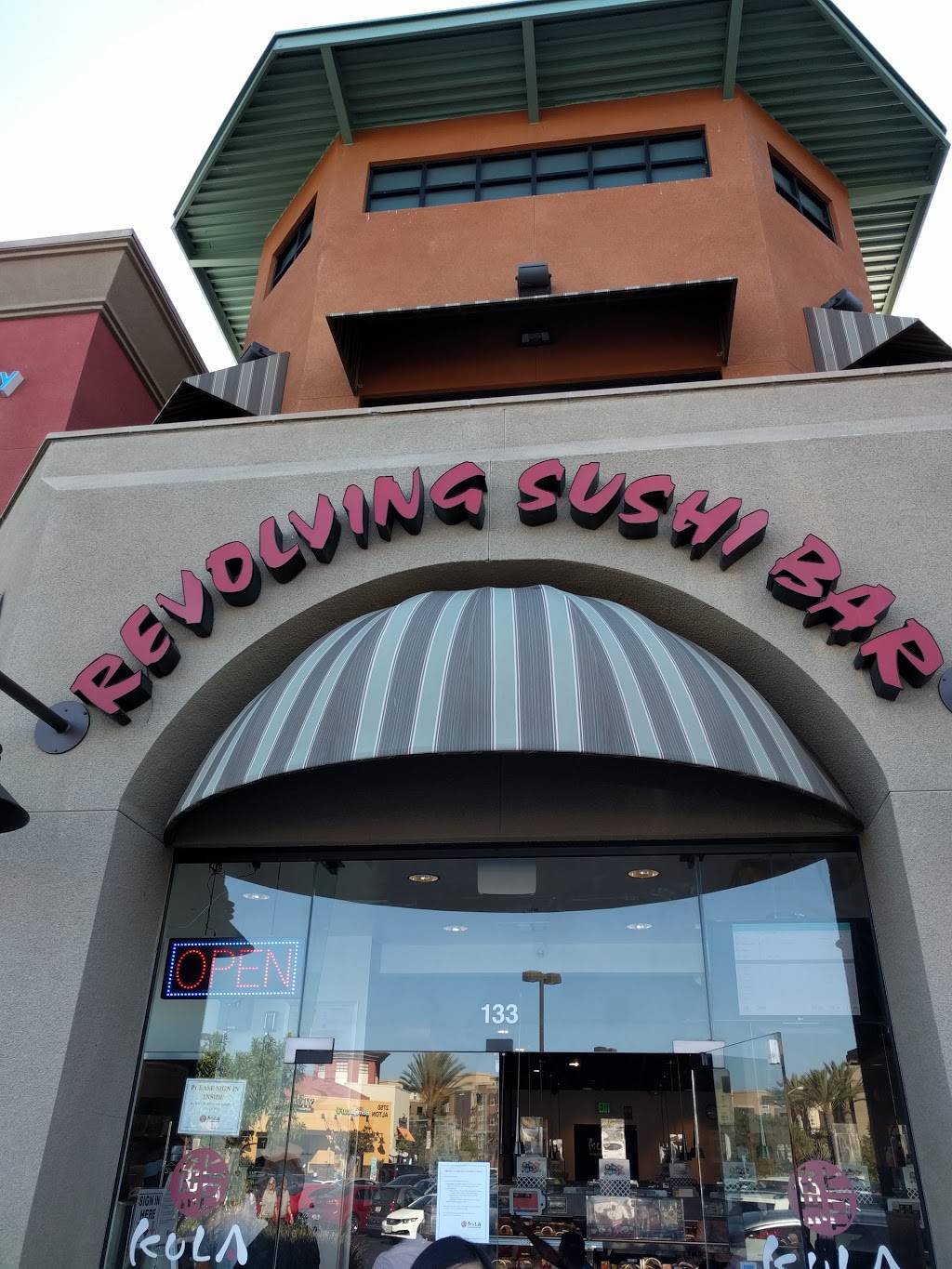 Kura Revolving Sushi Bar | restaurant | 2700 Alton Pkwy #133, Irvine, CA 92606, USA | 9495530747 OR +1 949-553-0747