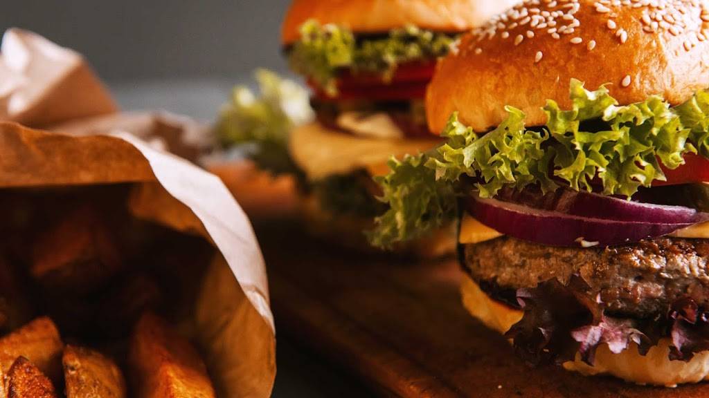 201 Food Fun Sports | restaurant | 375 W Passaic St, Rochelle Park, NJ 07662, USA | 2018431500 OR +1 201-843-1500