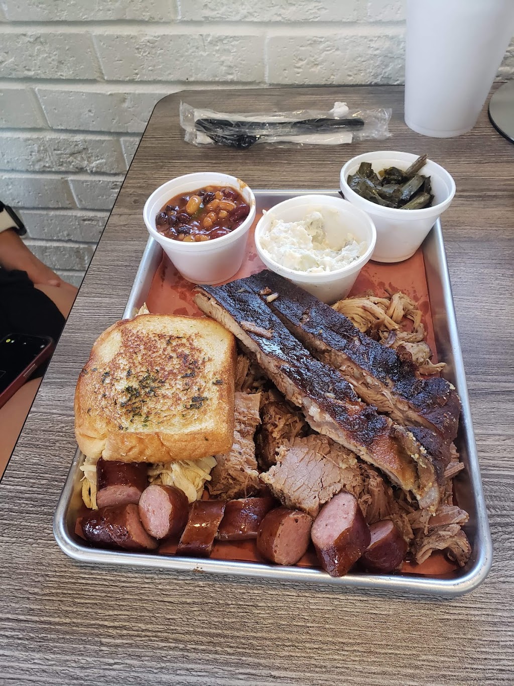 Dade City BBQ and Ice Cream Company | restaurant | 14810 US-98 BYP, Dade City, FL 33523, USA | 3527600399 OR +1 352-760-0399