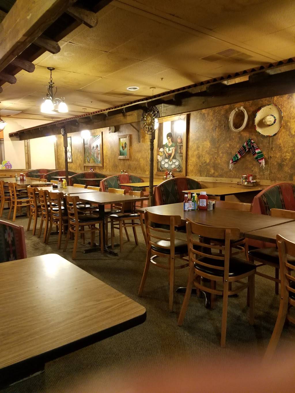 El Cielito Lindo | restaurant | 108 E Market St, Nappanee, IN 46550, USA | 5742212013 OR +1 574-221-2013