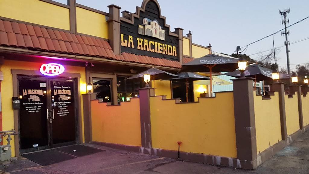 LA HACIENDA | restaurant | 808 Folly Rd # D, Charleston, SC 29412, USA | 8434064919 OR +1 843-406-4919