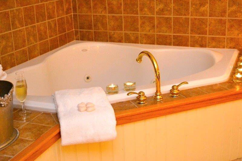 The New London Inn | restaurant | 353 Main St, New London, NH 03257, USA | 6035262791 OR +1 603-526-2791