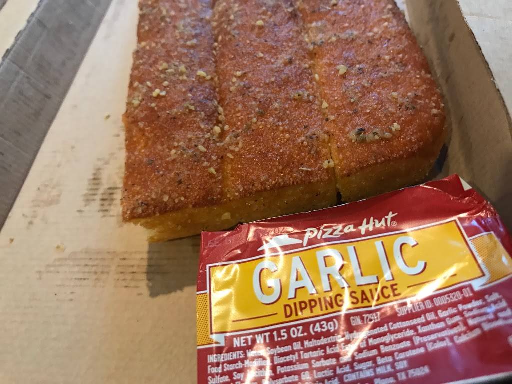 Pizza Hut | restaurant | 100 W Southlake Blvd #100, Southlake, TX 76092, USA | 8174889900 OR +1 817-488-9900