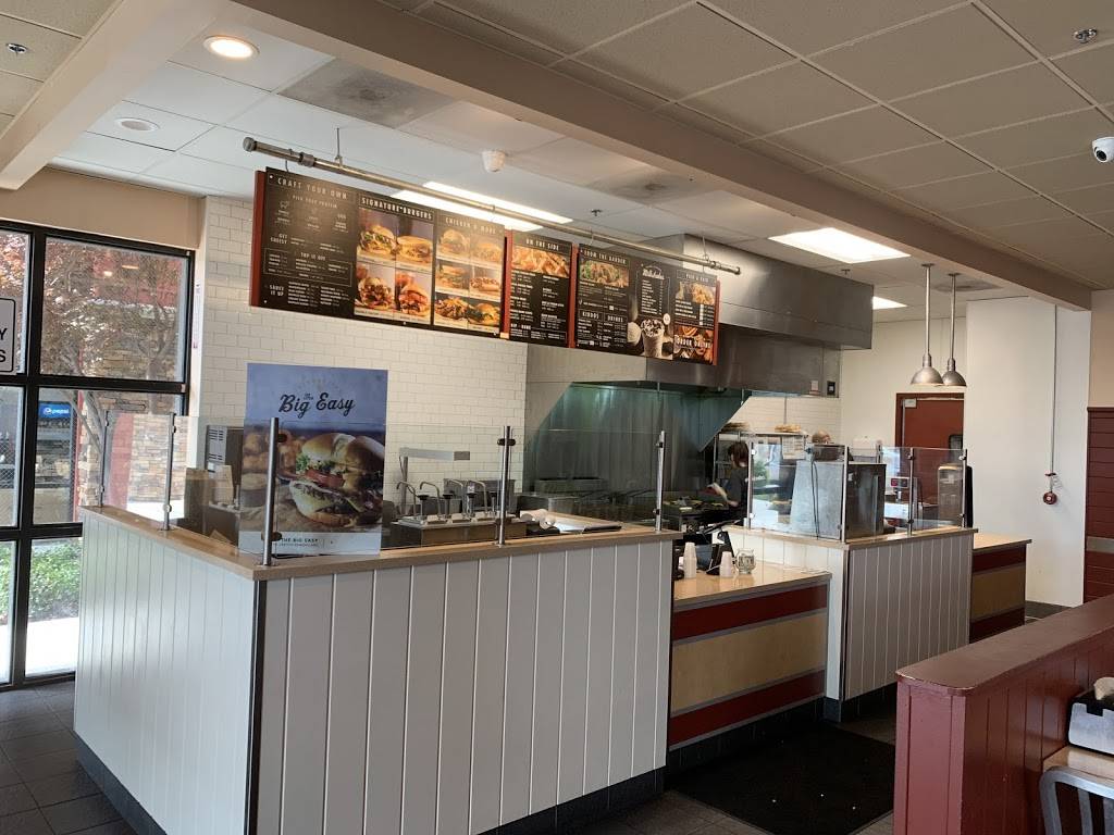 Wayback Burgers | restaurant | 3218 W Grant Line Rd, Tracy, CA 95304, USA | 2098348647 OR +1 209-834-8647