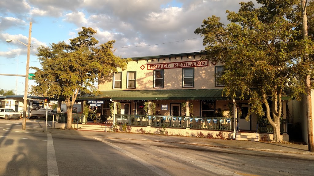 City Hall Bistro & Martini Bar | restaurant | 5 S Flagler Ave, Homestead, FL 33030, USA | 7862436228 OR +1 786-243-6228