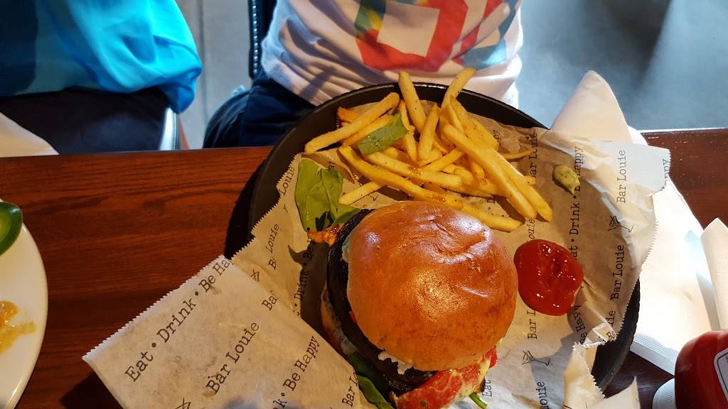 Bar Louie | night club | 10267 Penny Ln #2034, Miamisburg, OH 45342, USA | 9379144000 OR +1 937-914-4000