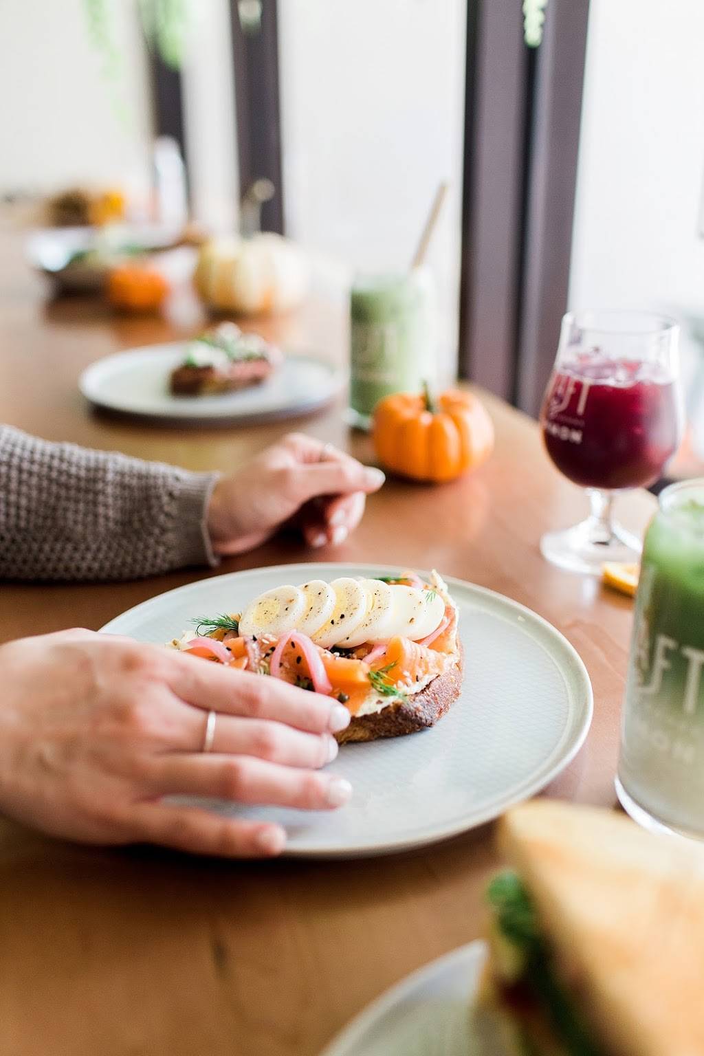 Craft & Common | cafe | 47 E Robinson St UNIT 100, Orlando, FL 32801, USA | 4077238078 OR +1 407-723-8078