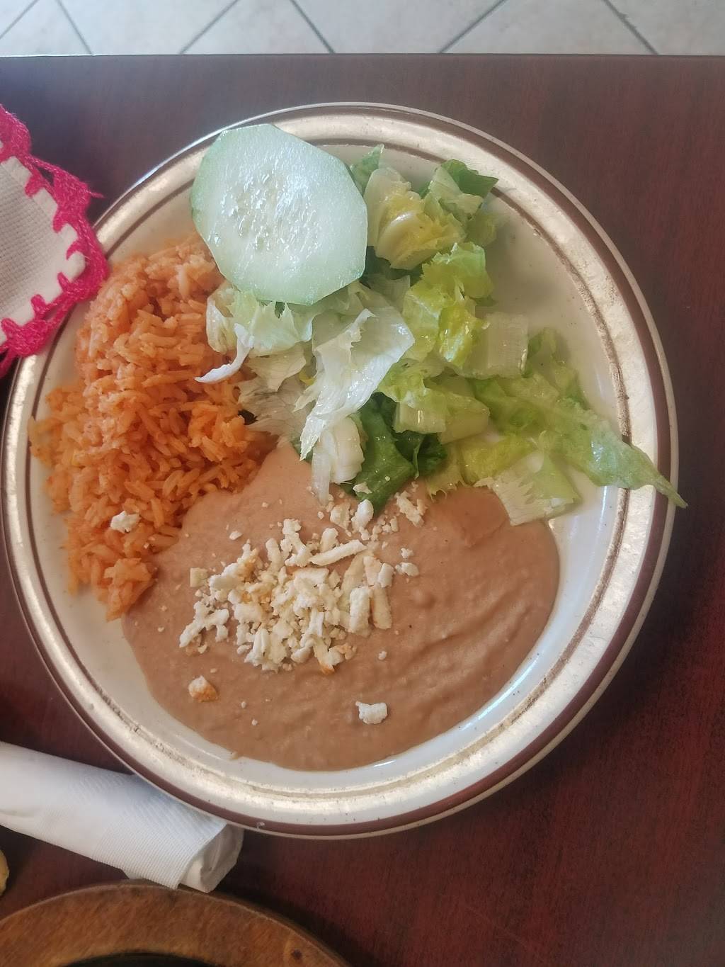 La Quebrada De La 63 | restaurant | 3816 W 63rd St, Chicago, IL 60629, USA | 7735859943 OR +1 773-585-9943