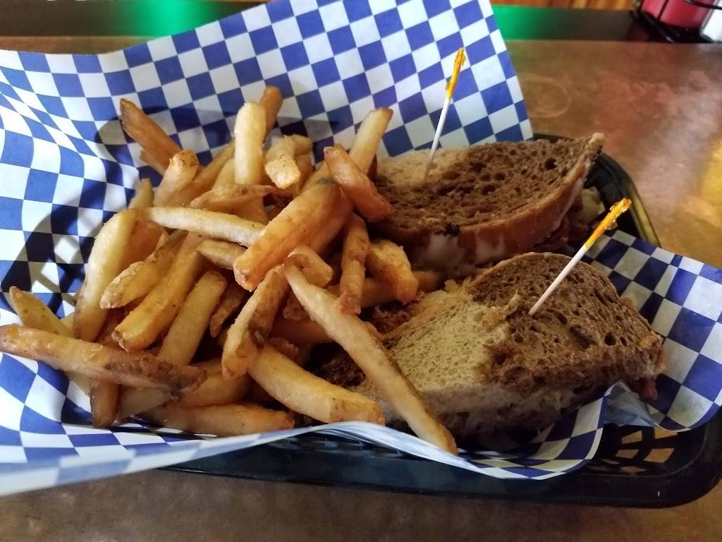 The Dubliner Pub And Café | restaurant | 2162 University Ave W, St Paul, MN 55114, USA | 6516465551 OR +1 651-646-5551