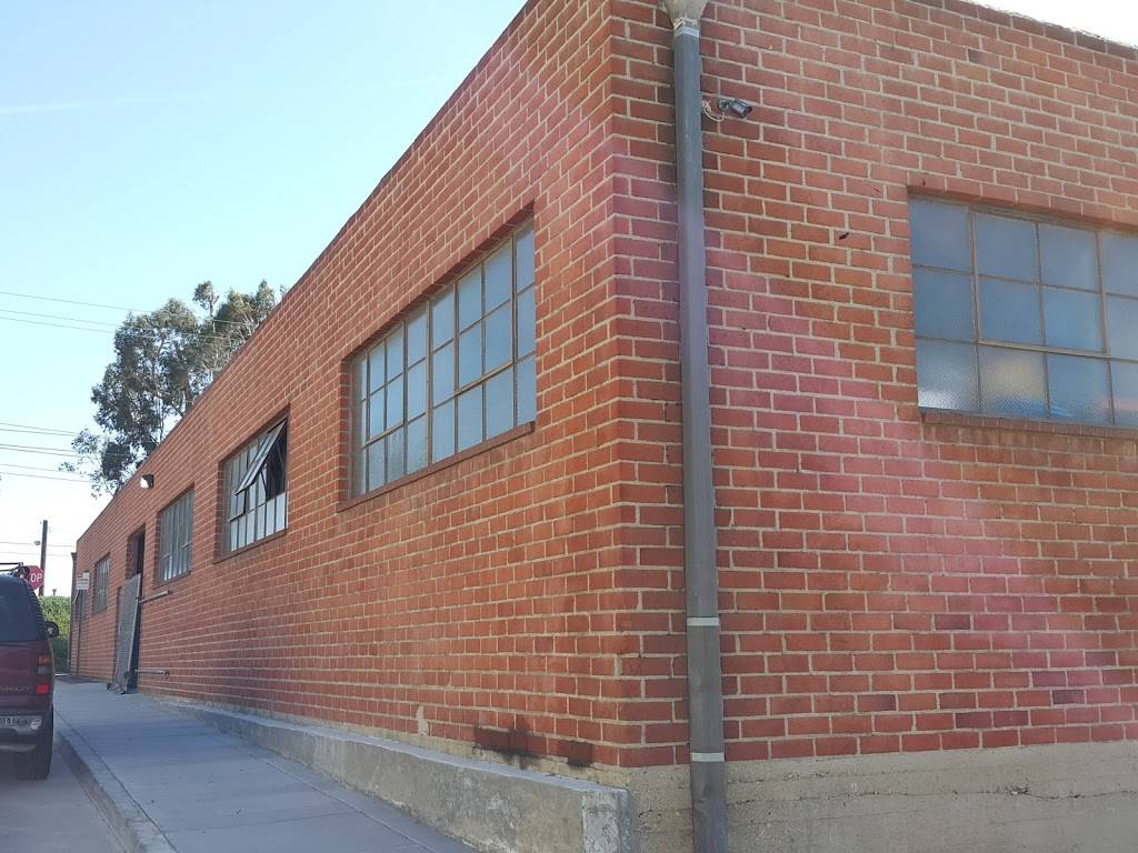 R6 Distillery | restaurant | 909 E El Segundo Blvd, El Segundo, CA 90245, USA | 4242771134 OR +1 424-277-1134