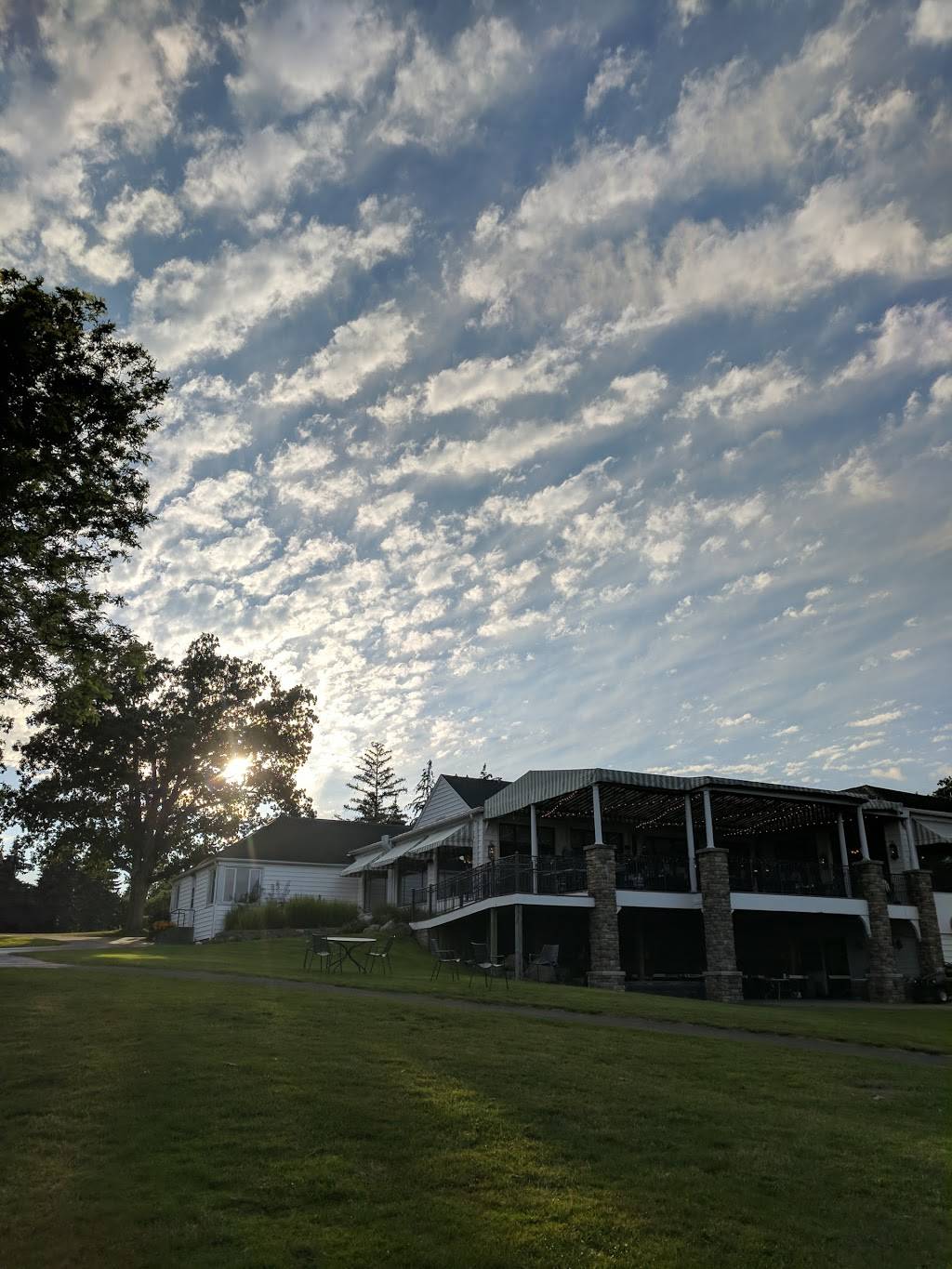 Moonbrook Country Club | restaurant | 2879 N Main Street Ext, Jamestown, NY 14701, USA | 7164841935 OR +1 716-484-1935