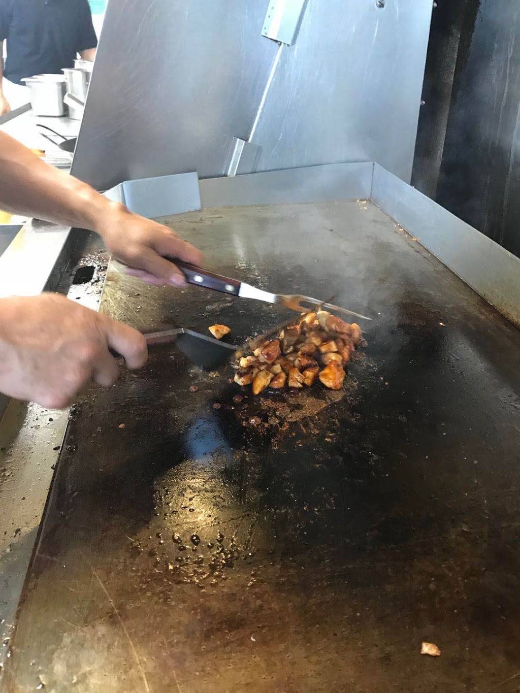 Hibachi Japanese Cuisine | restaurant | 492 W Market St B, Akron, OH 44303, USA | 3304340888 OR +1 330-434-0888