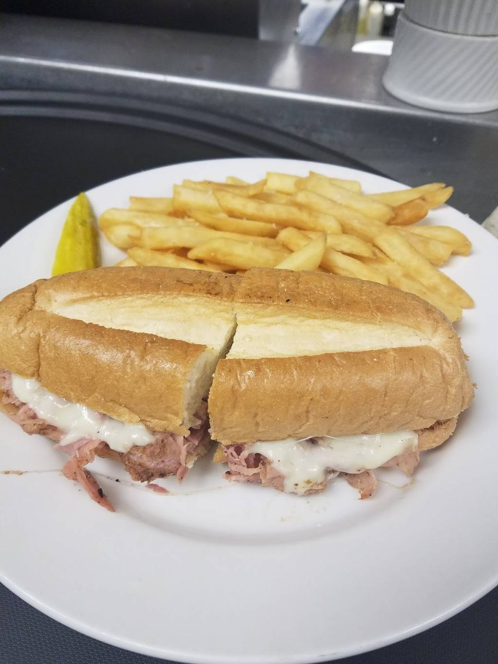 The Hut at the Peace Tropical Gardens | restaurant | 5150 Buckingham Rd, Fort Myers, FL 33905, USA | 2395610629 OR +1 239-561-0629