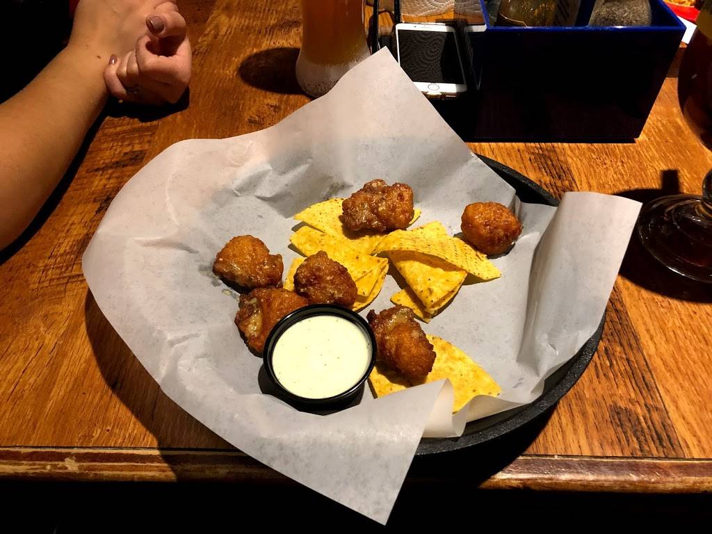 Adobe Gilas | restaurant | 2, 5455 Park Pl, Rosemont, IL 60018, USA | 8472330080 OR +1 847-233-0080