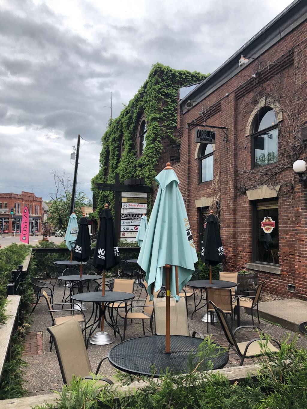 Caribbean Smokehouse | restaurant | 423 Main St S, Stillwater, MN 55082, USA | 6513422673 OR +1 651-342-2673