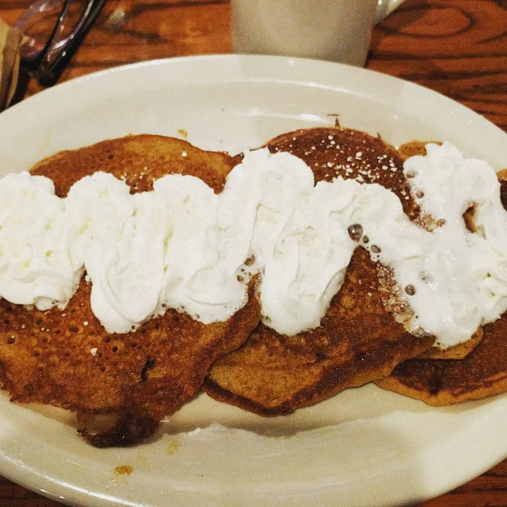 Cracker Barrel Old Country Store | restaurant | 1050 S Hwy Dr, Fenton, MO 63026, USA | 6363493335 OR +1 636-349-3335