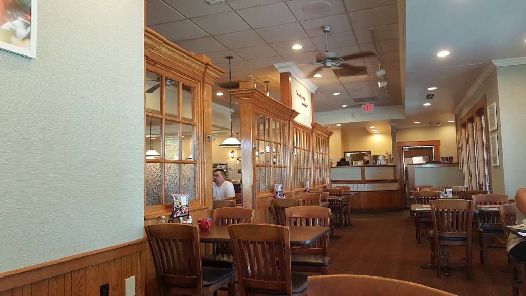 Bob Evans | restaurant | 25 S High School Rd, Indianapolis, IN 46241, USA | 3172471818 OR +1 317-247-1818