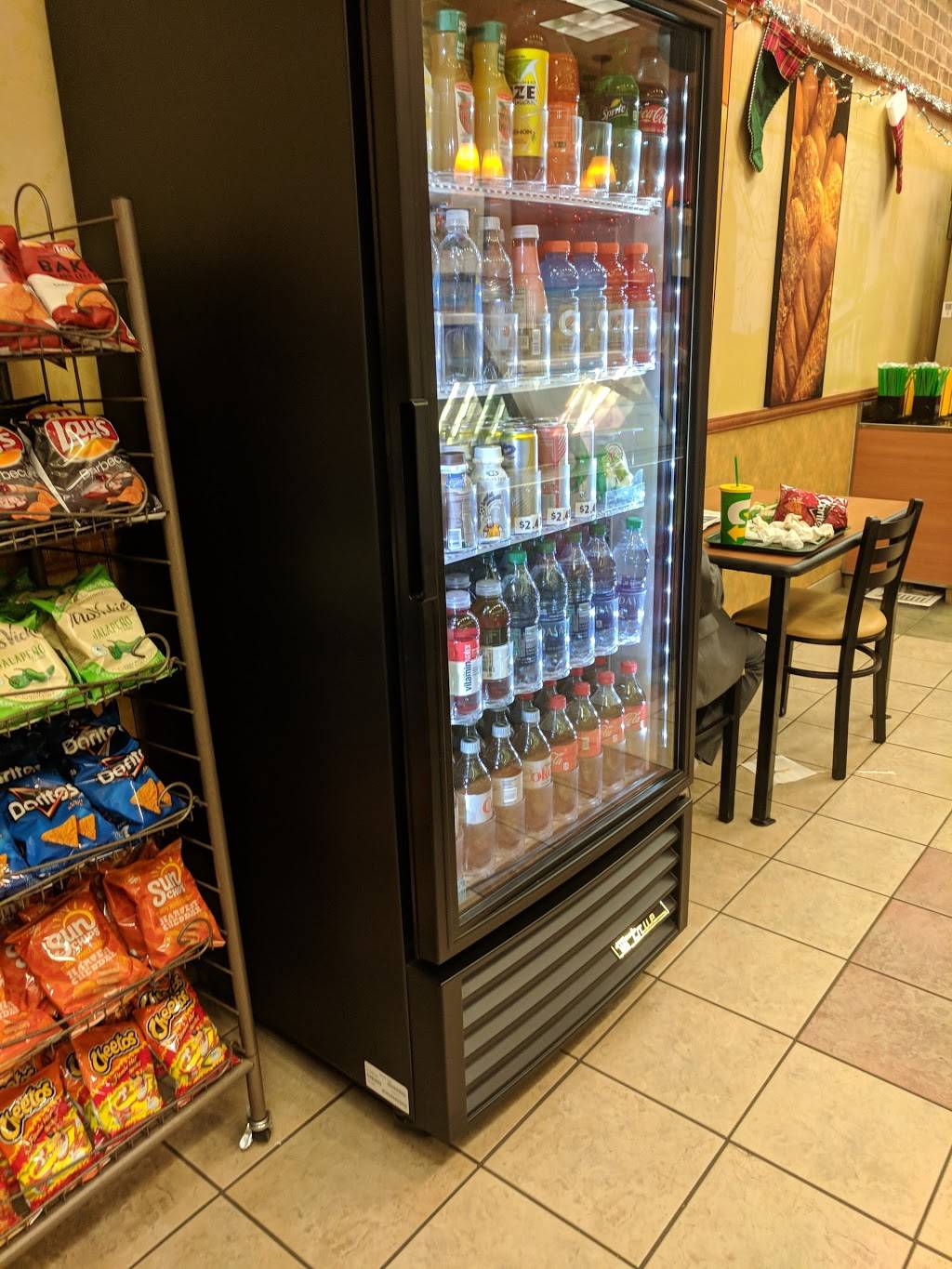 Subway Restaurants | restaurant | 1221 Wilshire Blvd A, Santa Monica, CA 90403, USA | 3102607719 OR +1 310-260-7719