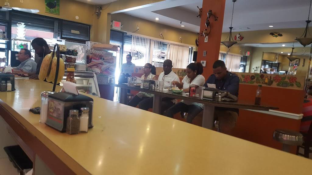 Luchos Restaurant | restaurant | 5628 SW 102nd Ave, Miami, FL 33173, USA | 3052754688 OR +1 305-275-4688