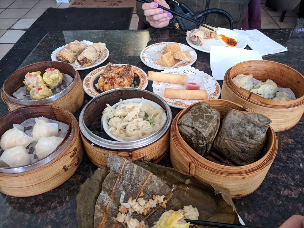 Ha Gow Dim Sum House | meal delivery | 988 Danforth Ave, Toronto, ON M4J 1M1, Canada | 4164618294 OR +1 416-461-8294
