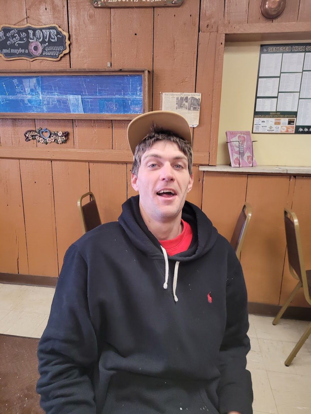 Geneseo Donut Shop | bakery | 215 N State St, Geneseo, IL 61254, USA | 3099444331 OR +1 309-944-4331