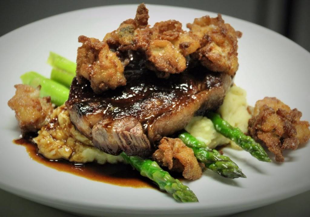 Charred: a steak & oyster bar | restaurant | 1019 Government St A, Ocean Springs, MS 39564, USA | 2284473928 OR +1 228-447-3928