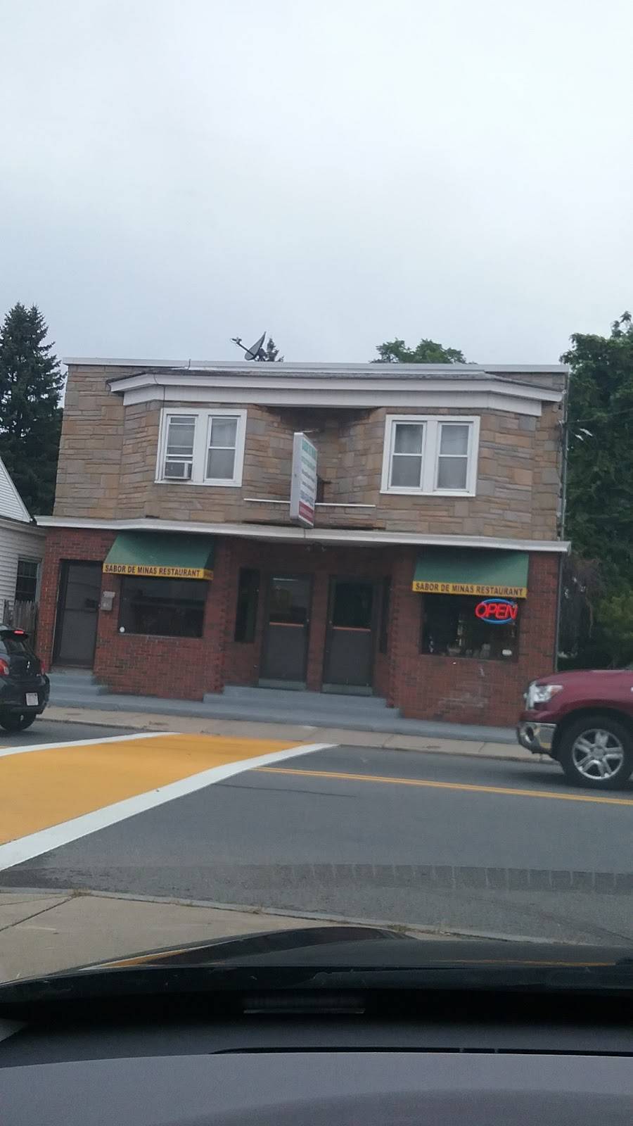 Sabor De Minas Restaurant | restaurant | 122 E Main St, Milford, MA 01757, USA | 5086340252 OR +1 508-634-0252