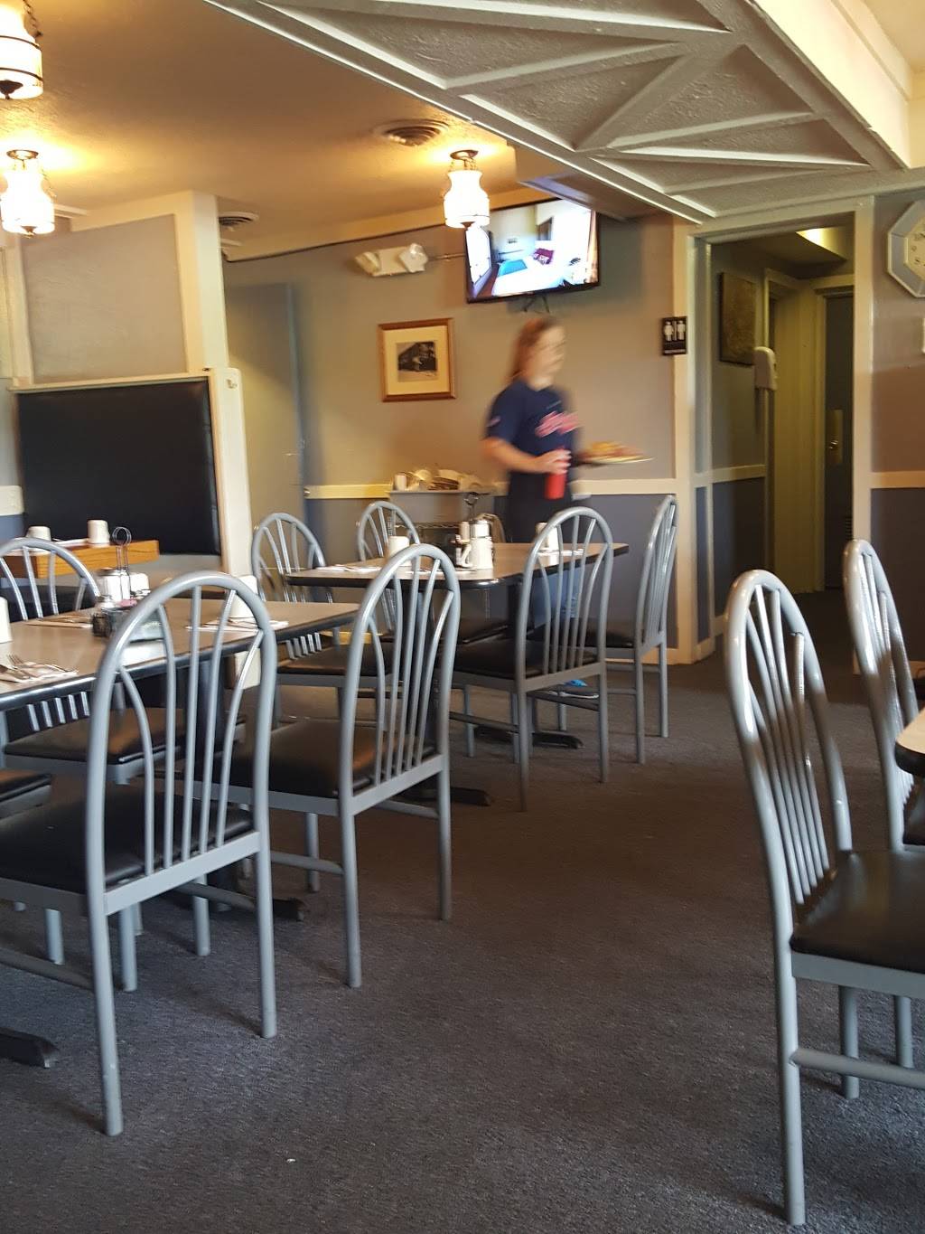 Lunas Family Restaurant | restaurant | 738 Pearl Rd, Brunswick, OH 44212, USA | 3304606554 OR +1 330-460-6554