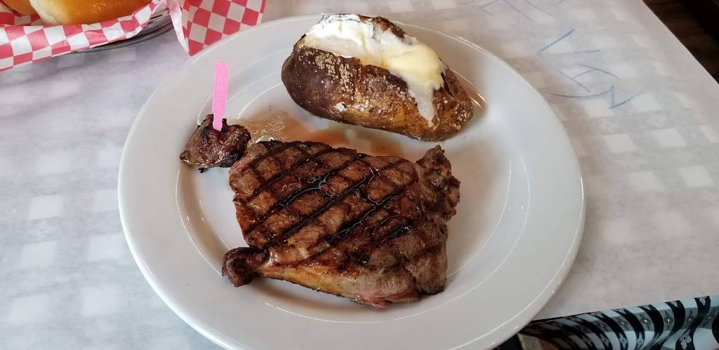 Mannys Original Chophouse- Haines City | restaurant | 35496 US-27, Haines City, FL 33844, USA | 8634223910 OR +1 863-422-3910