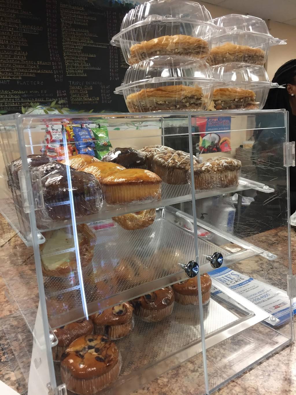 Kirbies Grill and Cafe | restaurant | 410 W Redwood St, Baltimore, MD 21201, USA | 4105289500 OR +1 410-528-9500