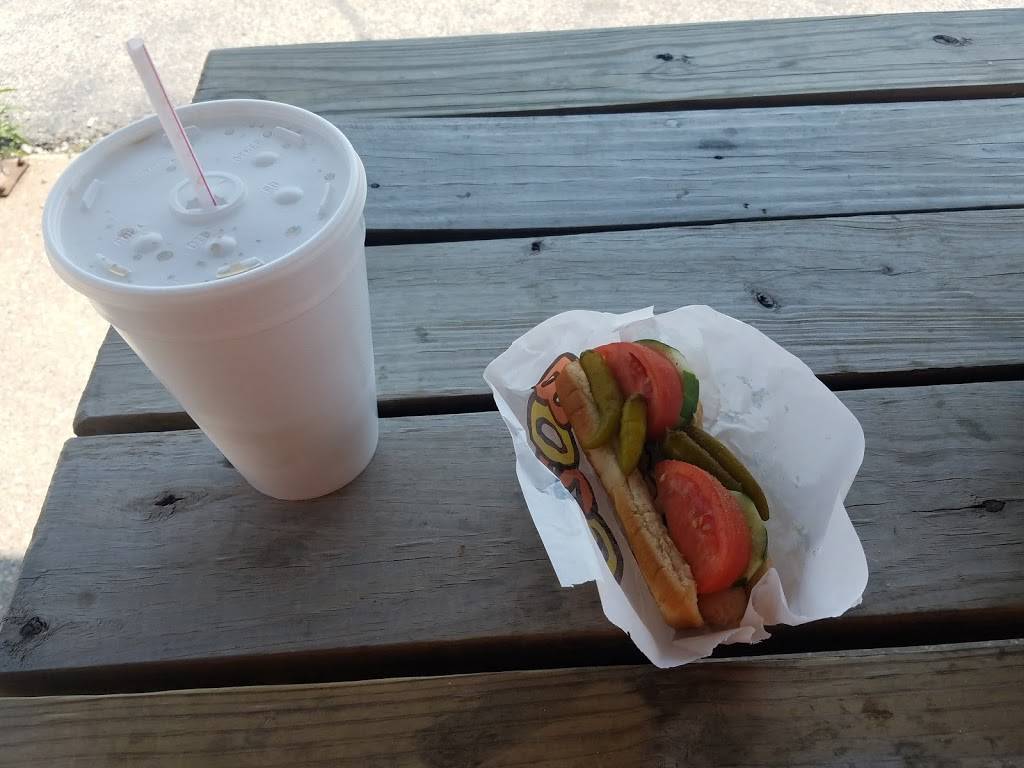 Boz Hot Dogs | meal takeaway | 1824 N Division St, Morris, IL 60450, USA | 8159424001 OR +1 815-942-4001