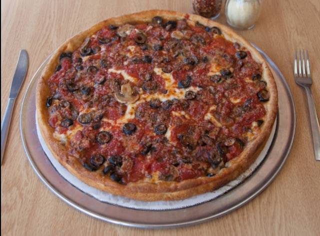 Nueva Italy Pizzeria | meal delivery | 2407, 7109 N Clark St, Chicago, IL 60626, USA | 7736810689 OR +1 773-681-0689