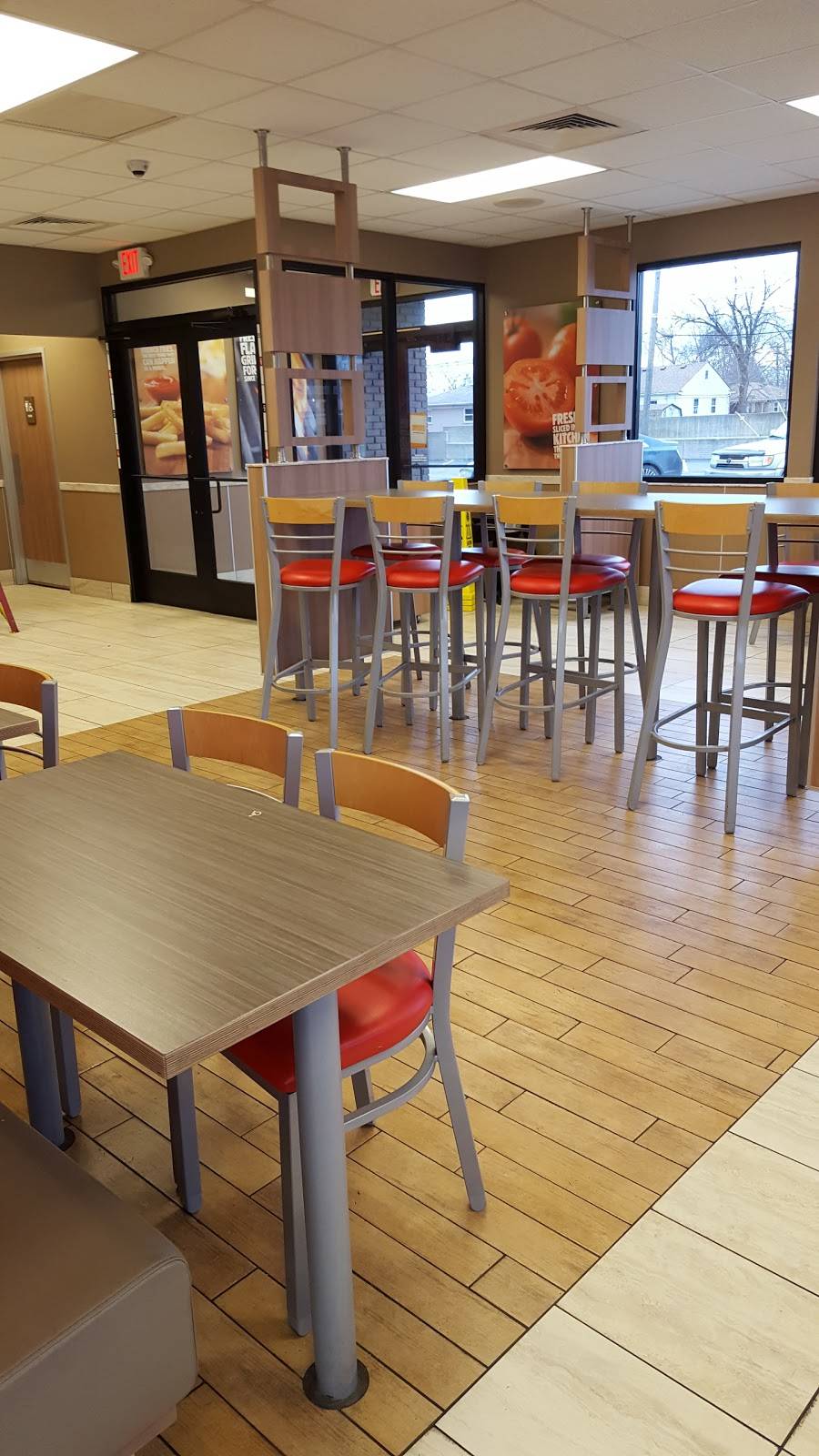 Burger King | restaurant | 4063 Fort St, Lincoln Park, MI 48146, USA | 3132097684 OR +1 313-209-7684