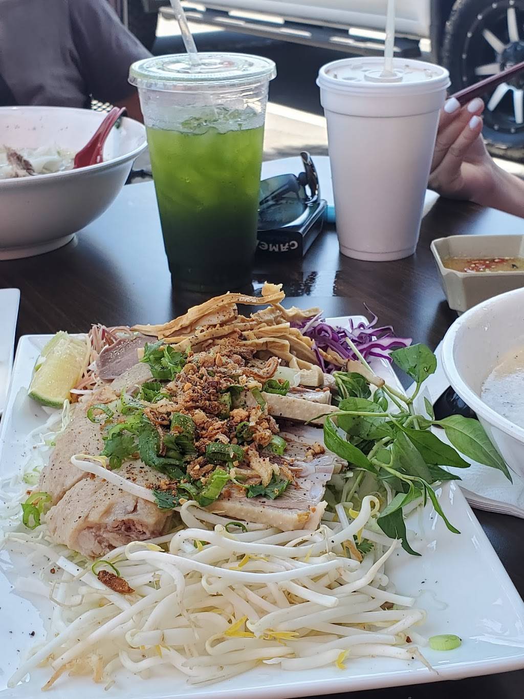 Tứ Quý Cafe and Lounge | cafe | 6519 Savings Pl #265/270, Sacramento, CA 95828, USA | 9166616605 OR +1 916-661-6605