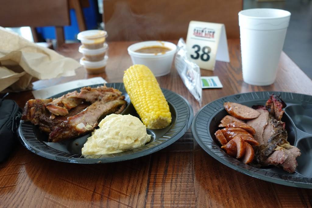 The Salt Lick | restaurant | 3200 Terminal A, 3200 Terminal A E Airfield Dr, Dallas, TX 75261, USA | 9729737303 OR +1 972-973-7303