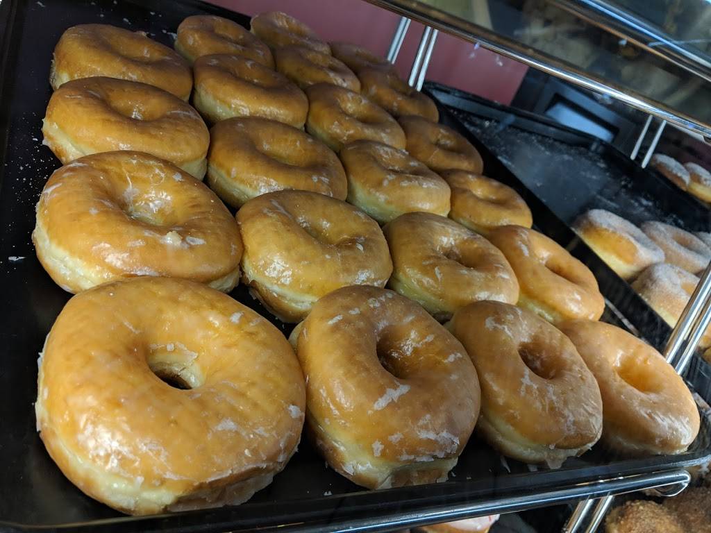 Yum Yum Donuts | cafe | 17210 Prairie Ave, Torrance, CA 90504, USA | 3103718114 OR +1 310-371-8114