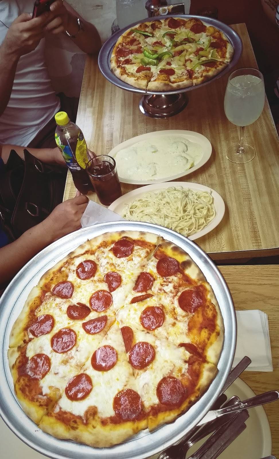 Martinelli New York Pizza | restaurant | Paseo Costero 77, Playas, Monumental, 22023 Tijuana, B.C., Mexico | 016646096630 OR +52 664 609 6630