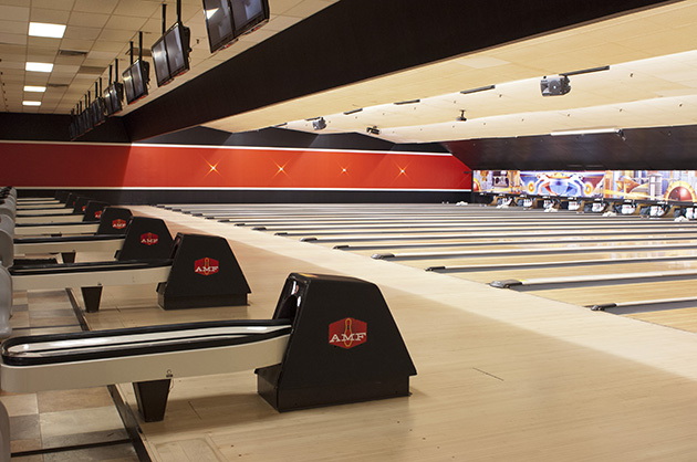 AMF Chicopee Lanes | restaurant | 291 Burnett Rd, Chicopee, MA 01020, USA | 4135929161 OR +1 413-592-9161