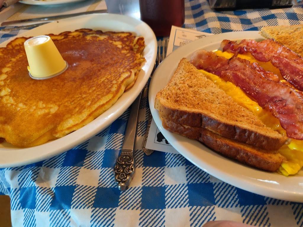 Pembine Family Restaurant | restaurant | N18770 US-141 #8, Pembine, WI 54156, USA | 7153245792 OR +1 715-324-5792