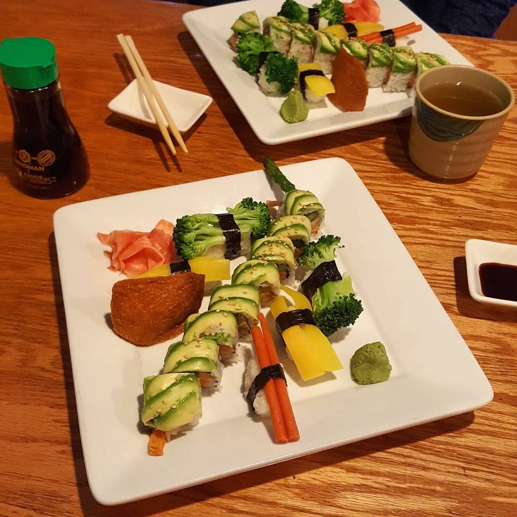Akebono Fusion Sushi | restaurant | 252 Broadway Greenlawn, Huntington, NY 11743, USA | 6312628800 OR +1 631-262-8800