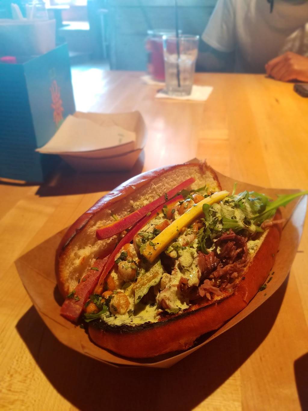 Bosco Lounge | night club | 22930 Woodward Ave, Ferndale, MI 48220, USA | 2485418818 OR +1 248-541-8818