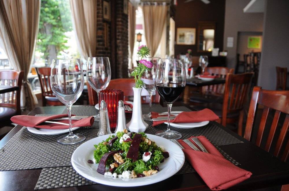 Utopia Good Food & Fine Art | restaurant | 445 E 1st St, Long Beach, CA 90802, USA | 5624326888 OR +1 562-432-6888