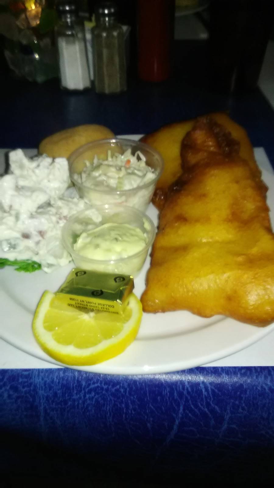 White Village | restaurant | 5362 W Lake Rd, Dunkirk, NY 14048, USA | 7166791825 OR +1 716-679-1825