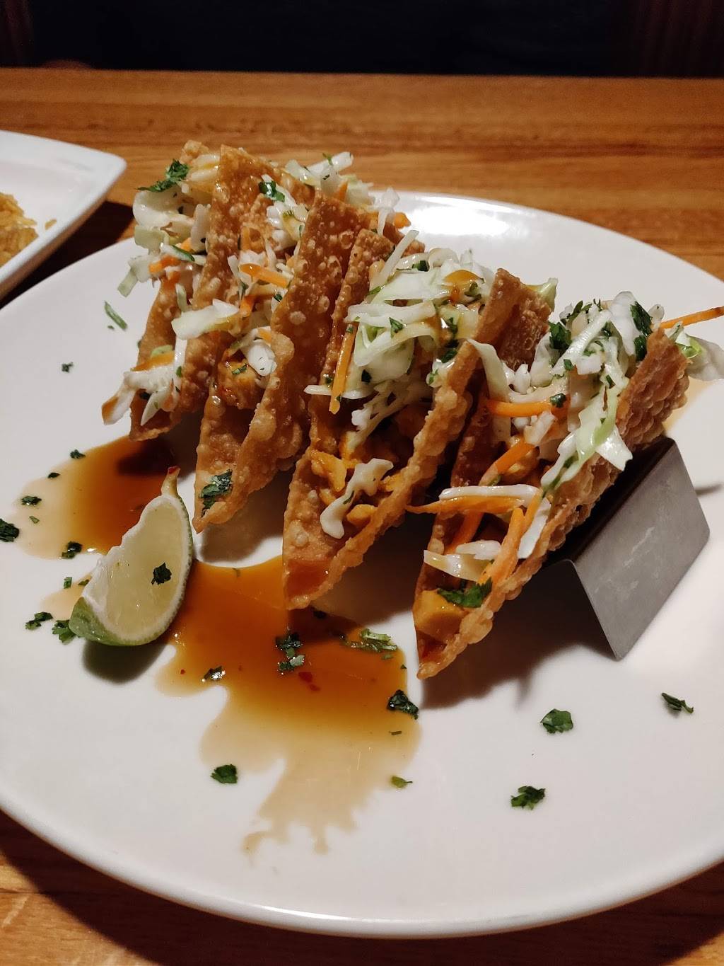 Applebees Grill + Bar | restaurant | 508 Howe Ave, Cuyahoga Falls, OH 44221, USA | 3309281500 OR +1 330-928-1500