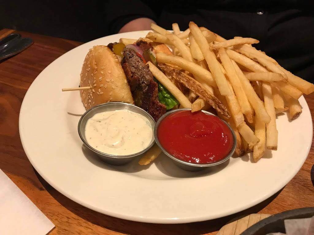 Daily Grill | restaurant | 630 Park Ct, Rohnert Park, CA 94928, USA | 7075857505 OR +1 707-585-7505